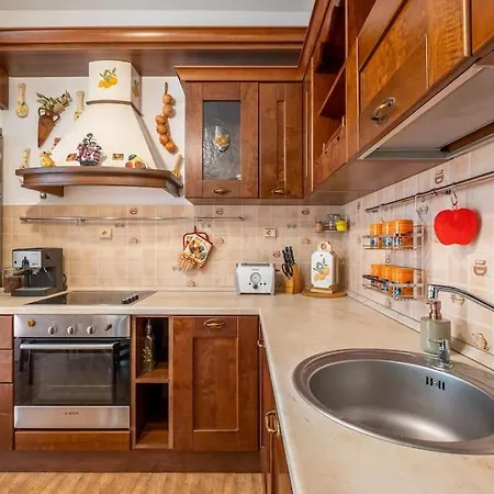 Bulgarian Style Peaceful 1 Bdrm Apt, Next To Metro