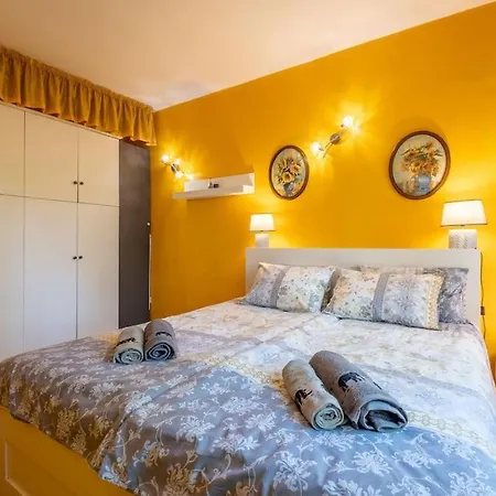 Bulgarian Style Peaceful 1 Bdrm Apt, Next To Metro Apartment *