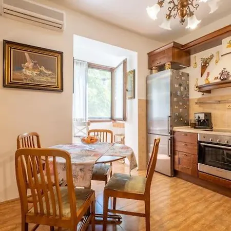 Bulgarian Style Peaceful 1 Bdrm Apt, Next To Metro
