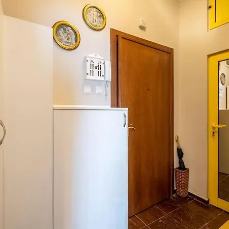 Bulgarian Style Peaceful 1 Bdrm Apt, Next To Metro * Sofia
