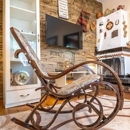 Bulgarian Style Peaceful 1 Bdrm Apt, Next To Metro